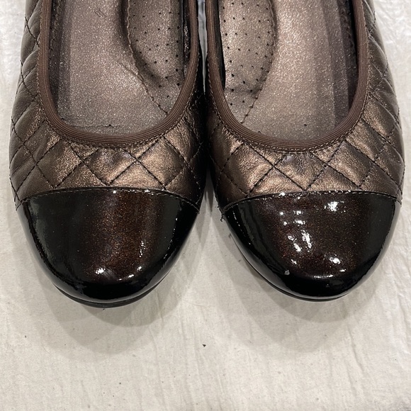 Vaneli Bronze Quilted with Black Patent Ballet Flats Size 9 W - Picture 2 of 9